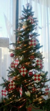 Christmas tree with red & white, quilted decorations
